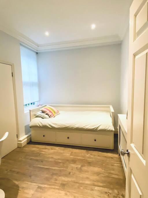 Апартаменты Beautiful 2 Bed/ 2 Bath Notting Hill Garden Flat Лондон Экстерьер фото